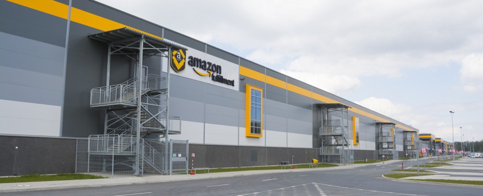 Online retailer are locating fulfillment centers closer to urban areas for faster deliveries of shipments of export cargo and import cargo in international trade.