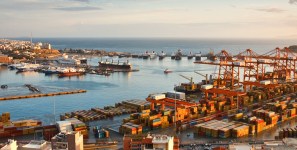 Privatization of Greek ports which was part fo bailout plan is now back on track with international terminal operators bidding to handle export shipments and imports shipments in international trade at two Greek ports.